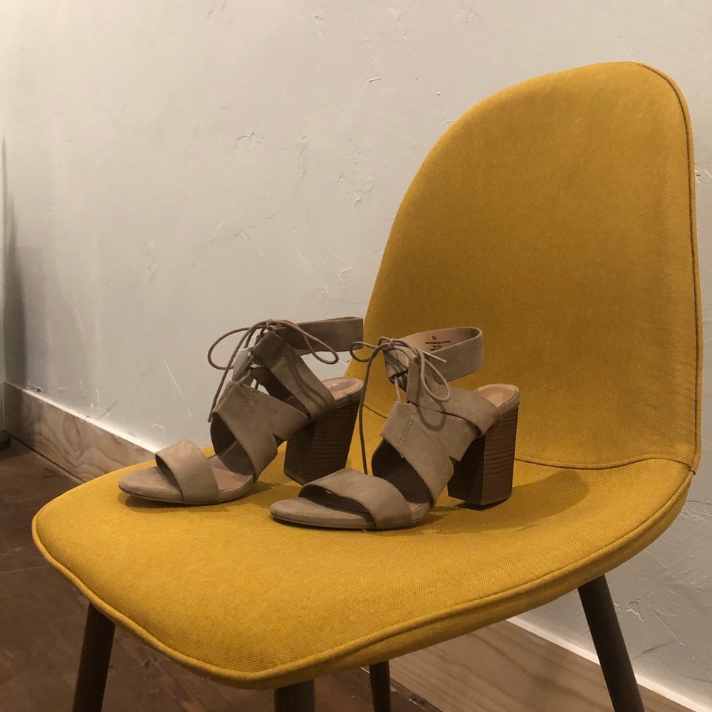 Merona Lace Up Block Heels Size 9.5 Nude/Taupe